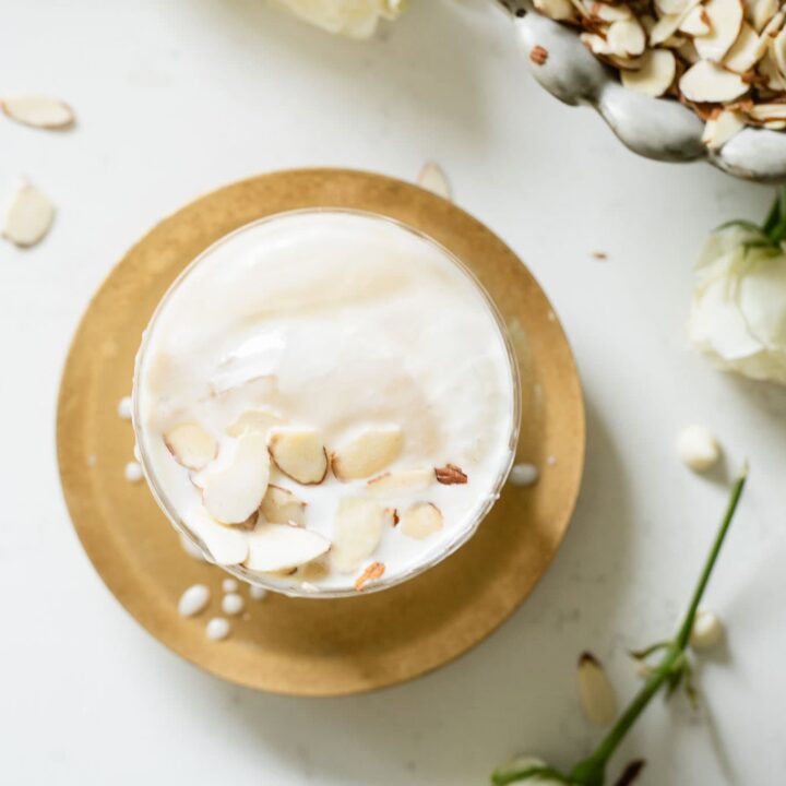 latte topped with toasted almonds