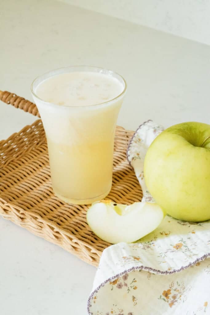 sparkling apple drink